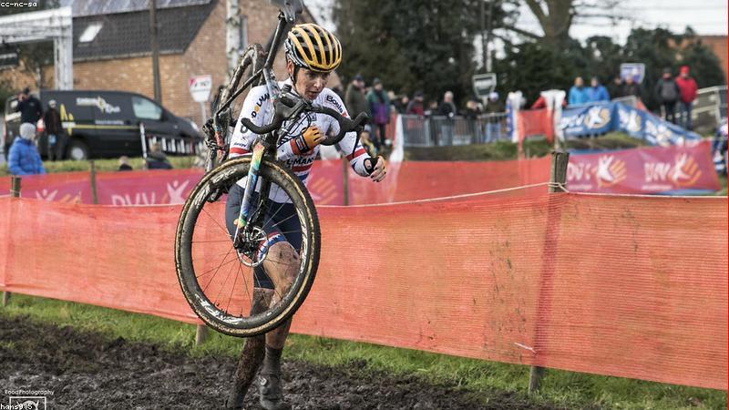 UCI Cyclo-cross World Cup: Lama, Areia e Glória no Inverno